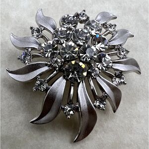 Trifari Crown Signed Silver Tone Clear Rhinestone Leaf Brooch Vintage